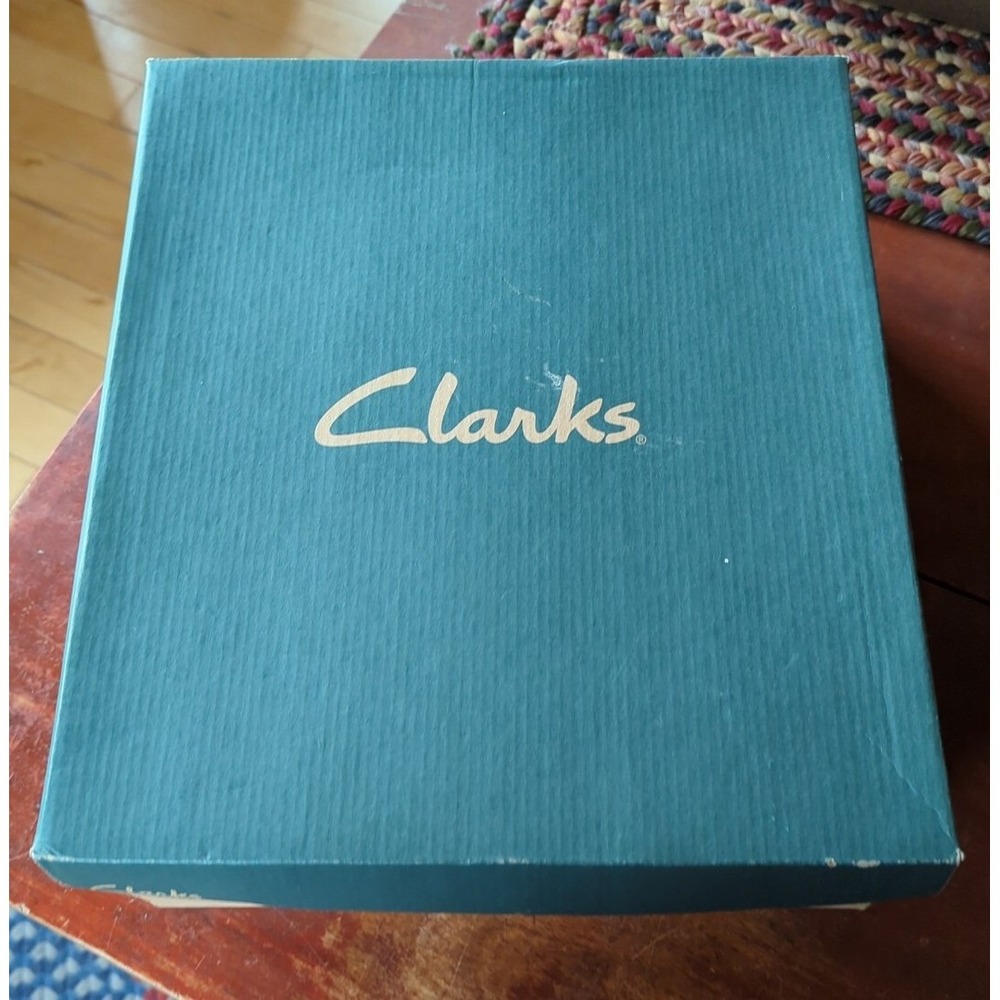 Brand New CLARKS Bendables Back Suede Ankle Boots Distressed Sz 10 M - Picture 6 of 7